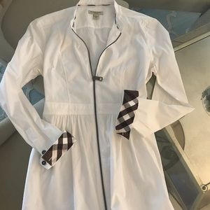 Burberry Brand White Zipper Coat/Shirt Size 6